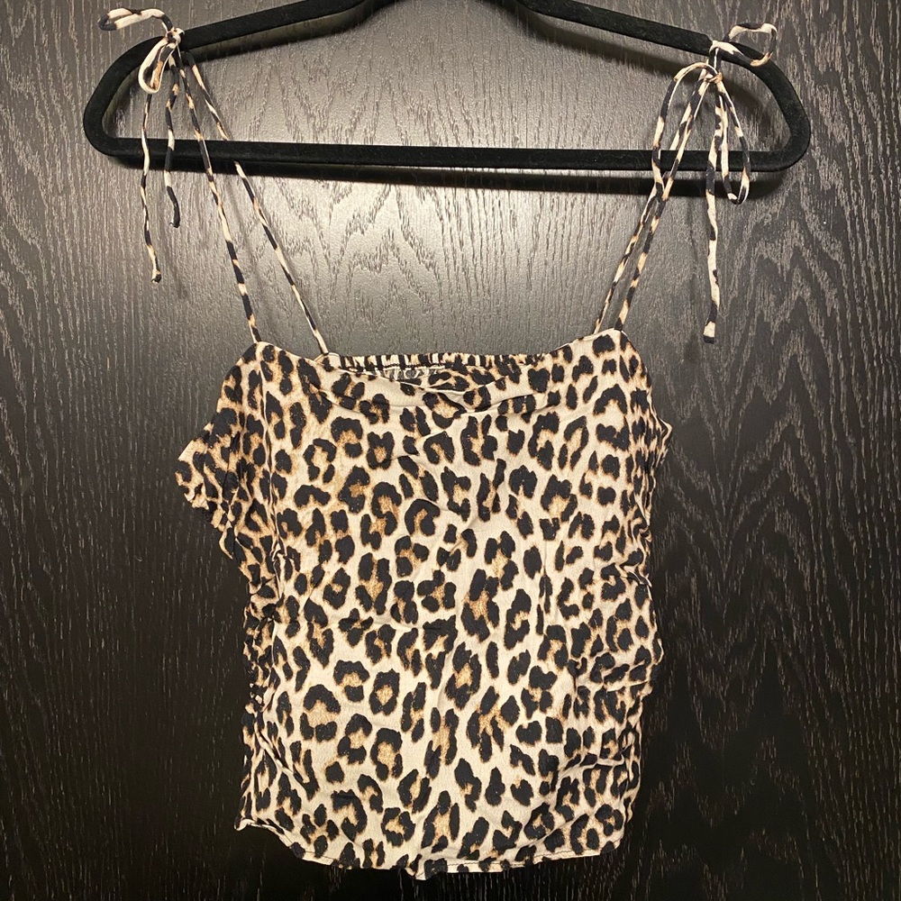 Leopard crop top from H&M